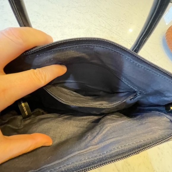 Black/Navy Quality Leather Vintage Etienne Aigner Hand Bag with Gold Accents - Picture 8 of 17